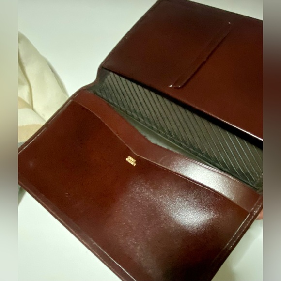 🧳Vintage Unused Prince Gardner
Passport Wallet 🧳✨#PRINCE - Picture 10 of 14